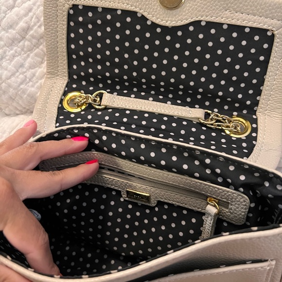 Brand new crossbody bag! - Picture 3 of 4